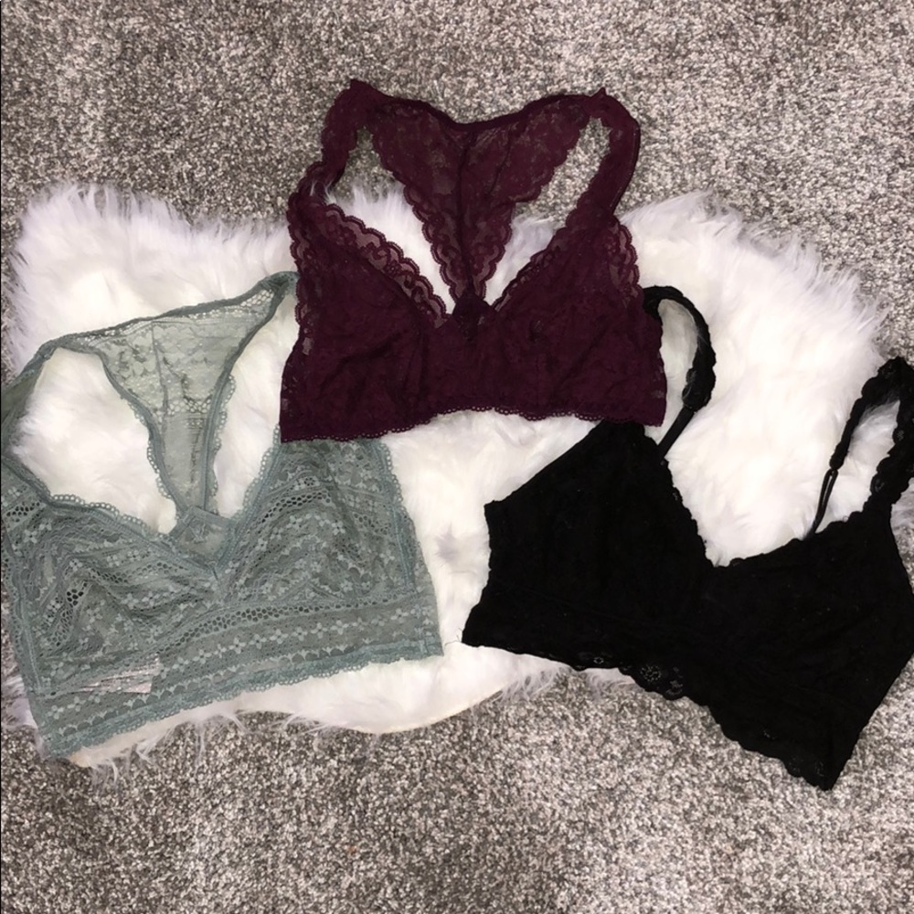 3 VS Bralettes